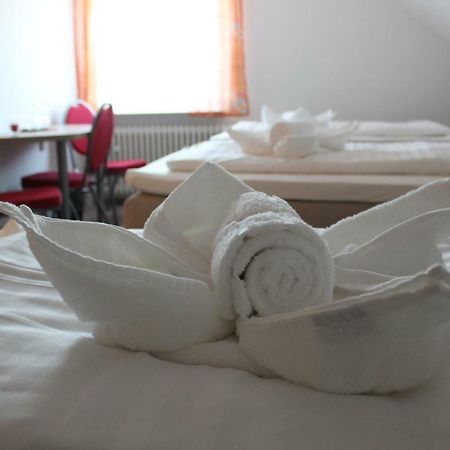 Gastehaus Hubertushof - 24H Check-In Hotel Hausen  Eksteriør billede
